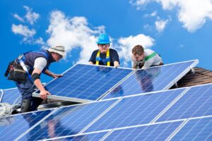 China Commissioned A Record 104.9 GW Of Solar Capacity In The First Four Months Of 2025