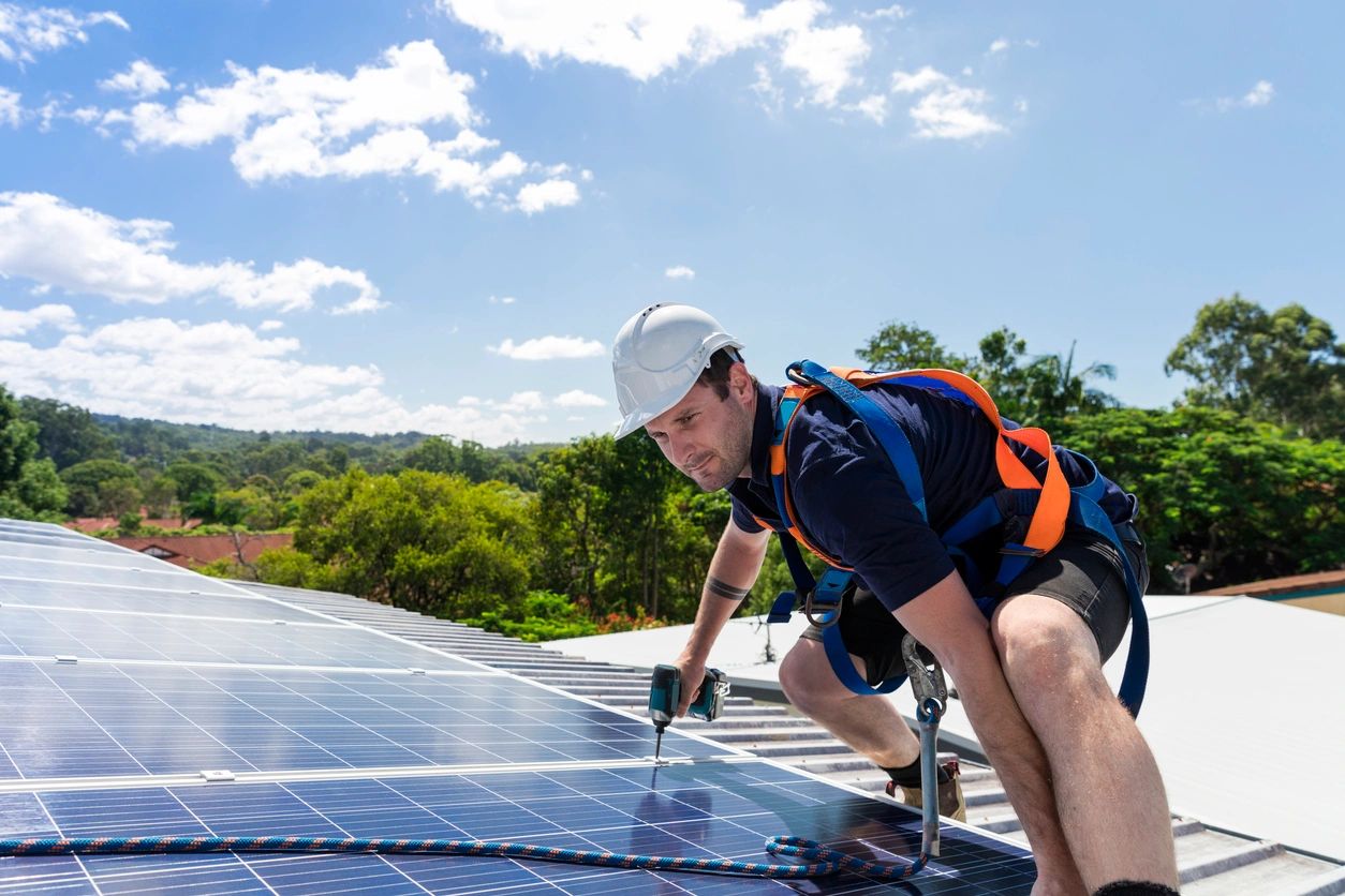 US Solar Panel Tariffs: Accelerating the Energy Transition or Artificial Isolation?